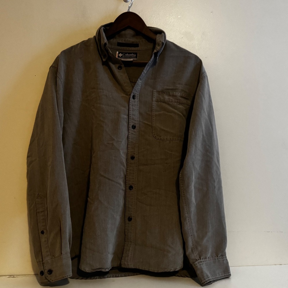 Columbia Men's Sz M Gray Long Sleeve Button Down Shirt Outerwear Fall Winter
